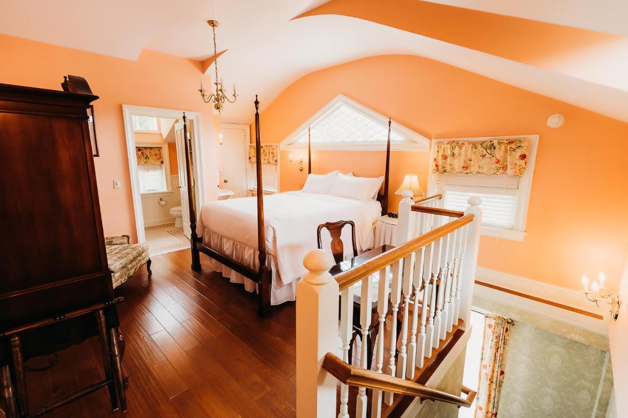 The Rochester Inn Sheboygan Falls Esterno foto