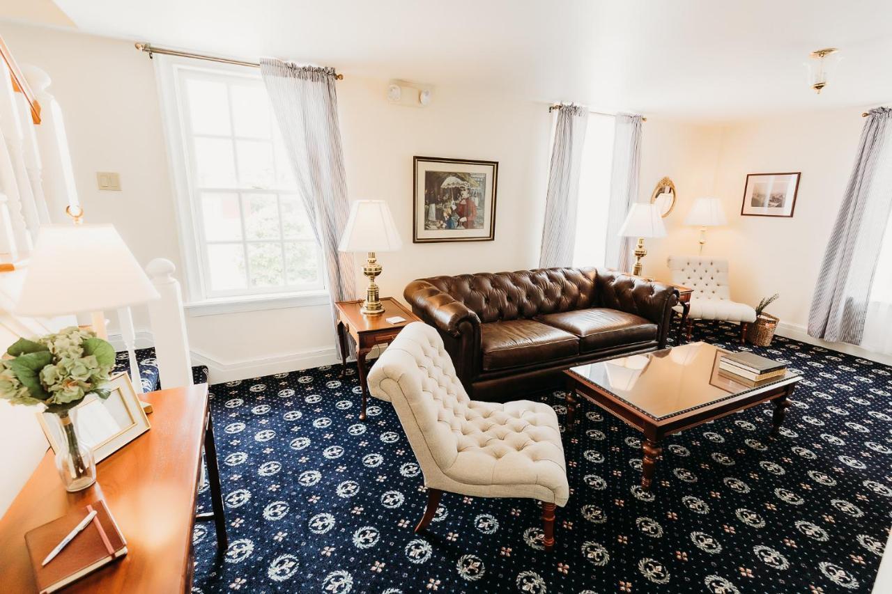 The Rochester Inn Sheboygan Falls Esterno foto