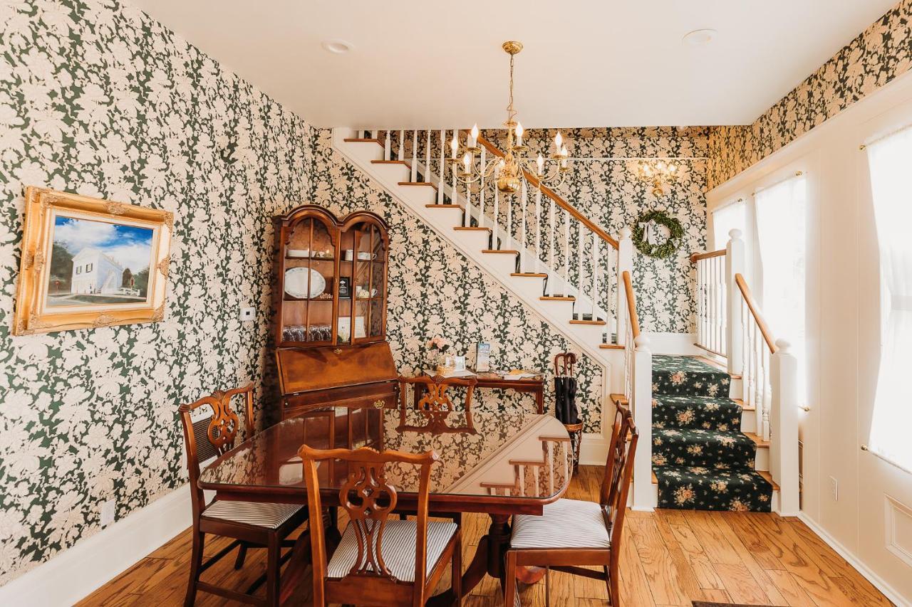 The Rochester Inn Sheboygan Falls Esterno foto