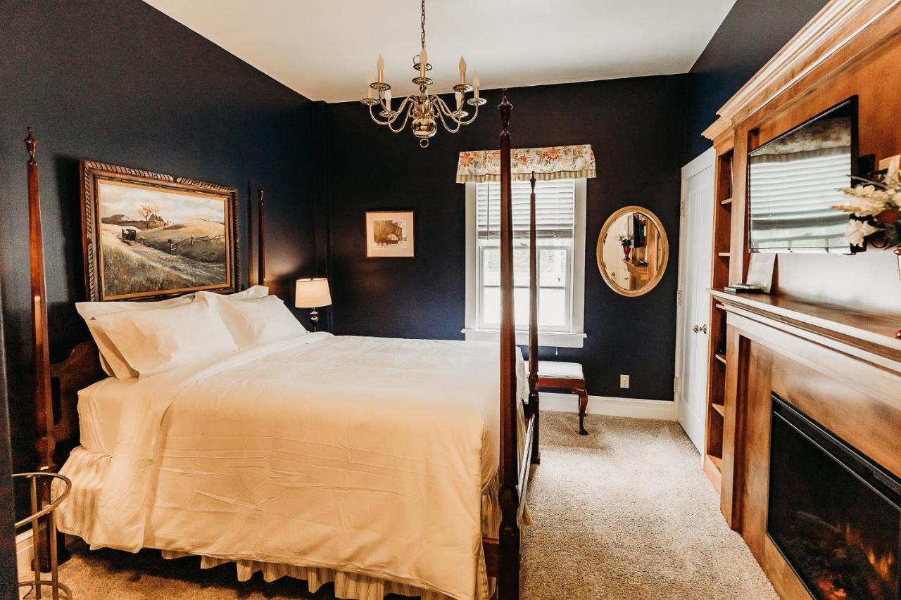 The Rochester Inn Sheboygan Falls Esterno foto