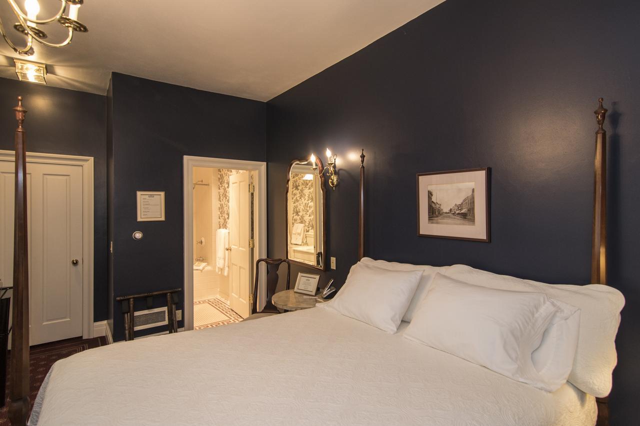 The Rochester Inn Sheboygan Falls Esterno foto